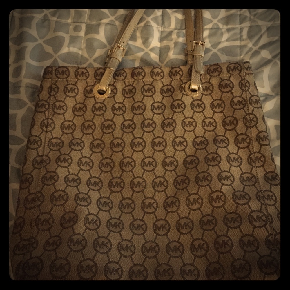 Micheal Kors handbag